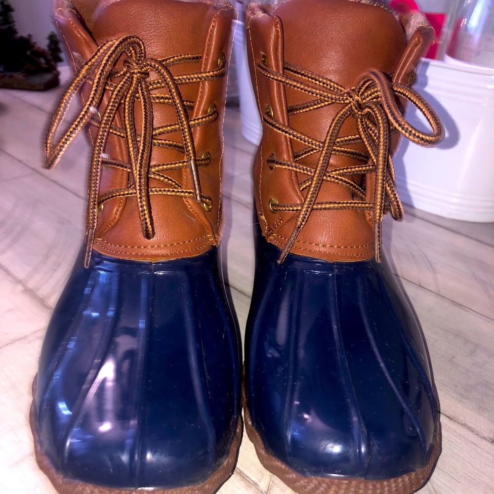 Duck boots 7.5 women’s